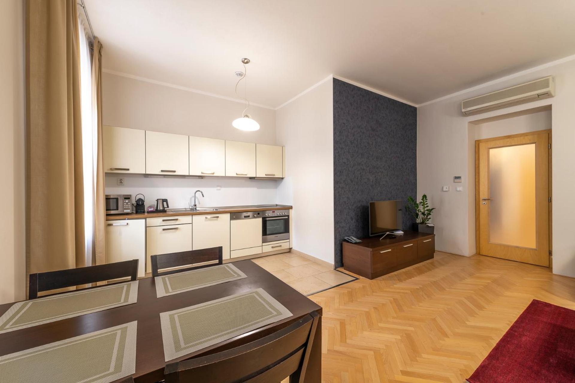 Rezidence Ostrovní Aparthotel 4*